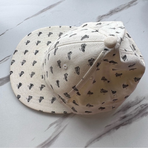 Air Jordan 2006 Fusion Project FlexFit Hat White and Black - Picture 1 of 4